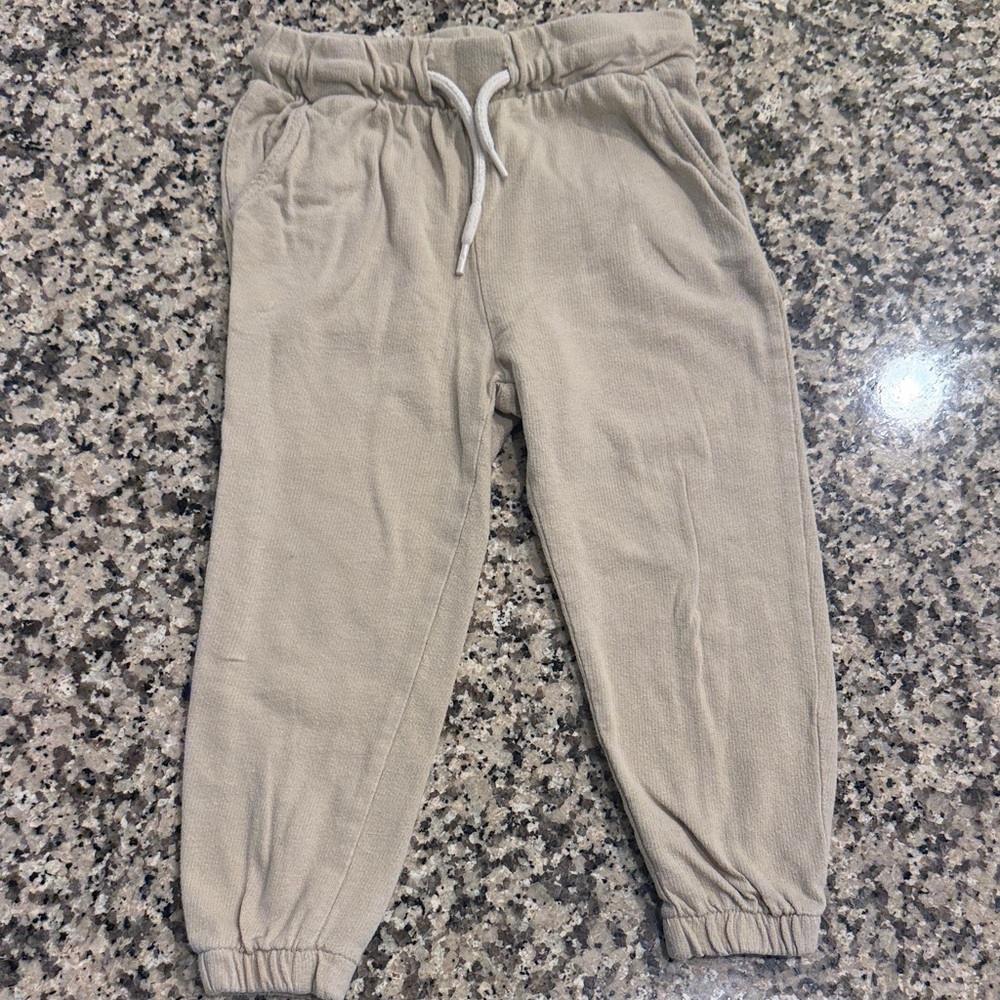 Boys Old Navy Tan Jogger Pants 2T